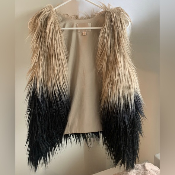 Faux fur vest. Excellent condition; stylish and warm. - Picture 2 of 3